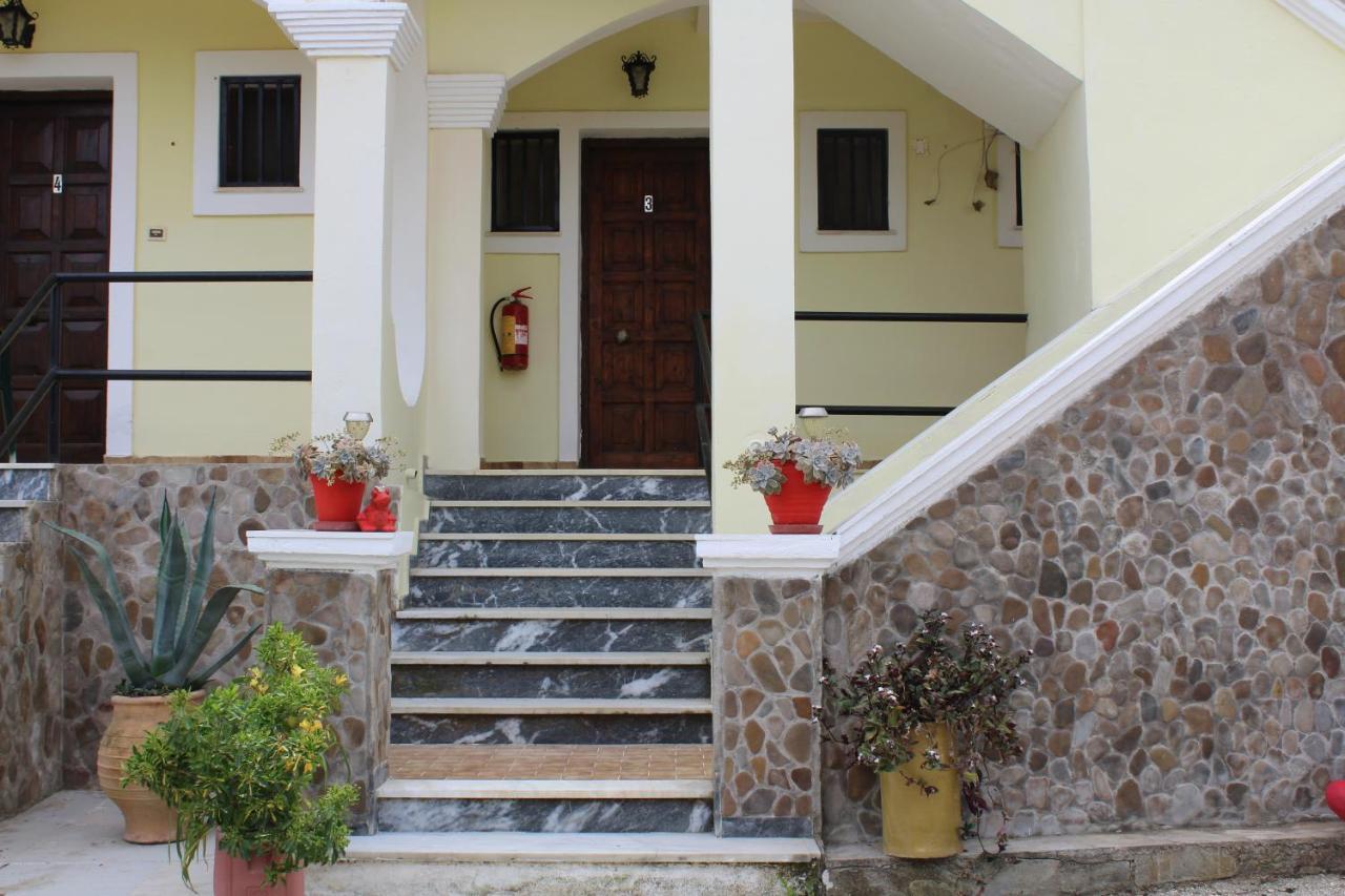 Marina 1990 Apartment Agios Georgios Pagon Ngoại thất bức ảnh