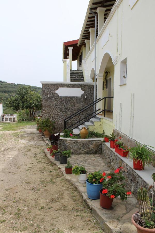 Marina 1990 Apartment Agios Georgios Pagon Ngoại thất bức ảnh
