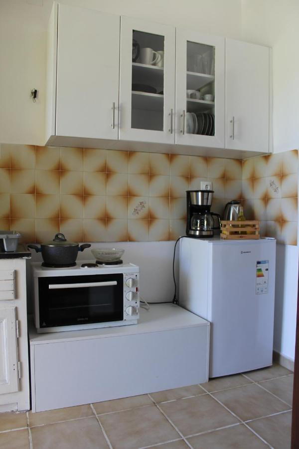 Marina 1990 Apartment Agios Georgios Pagon Ngoại thất bức ảnh