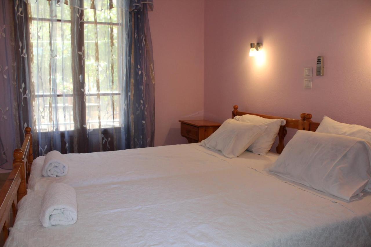 Marina 1990 Apartment Agios Georgios Pagon Ngoại thất bức ảnh