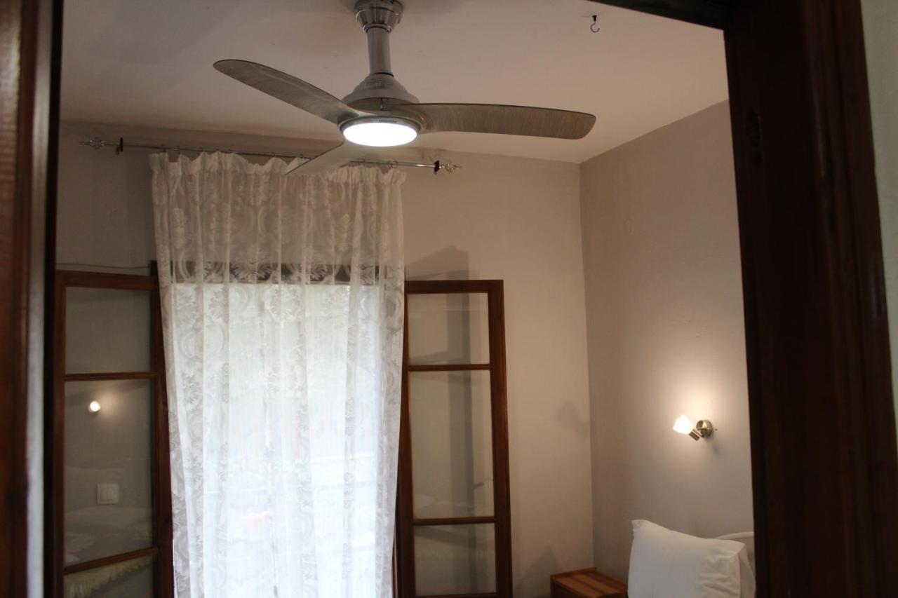 Marina 1990 Apartment Agios Georgios Pagon Ngoại thất bức ảnh
