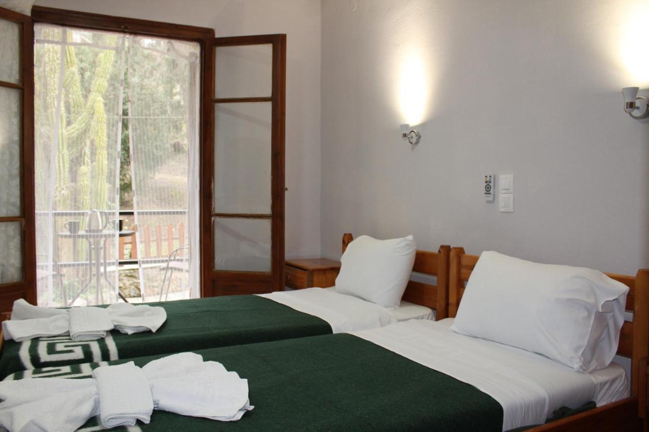 Marina 1990 Apartment Agios Georgios Pagon Ngoại thất bức ảnh