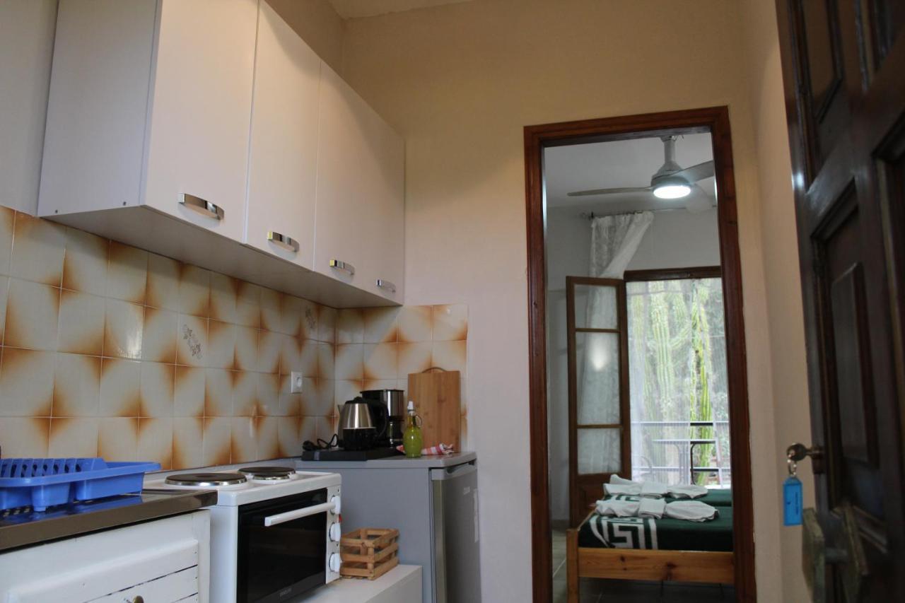 Marina 1990 Apartment Agios Georgios Pagon Ngoại thất bức ảnh