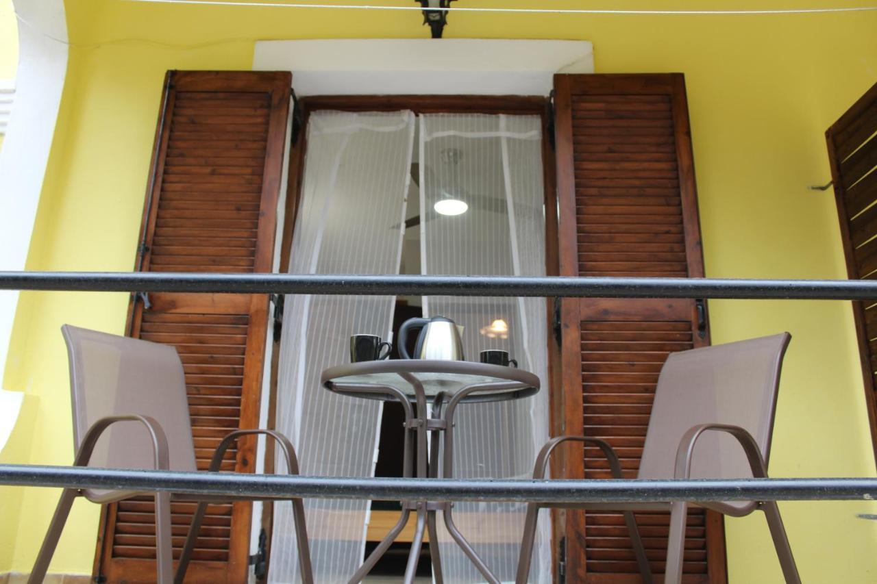 Marina 1990 Apartment Agios Georgios Pagon Ngoại thất bức ảnh