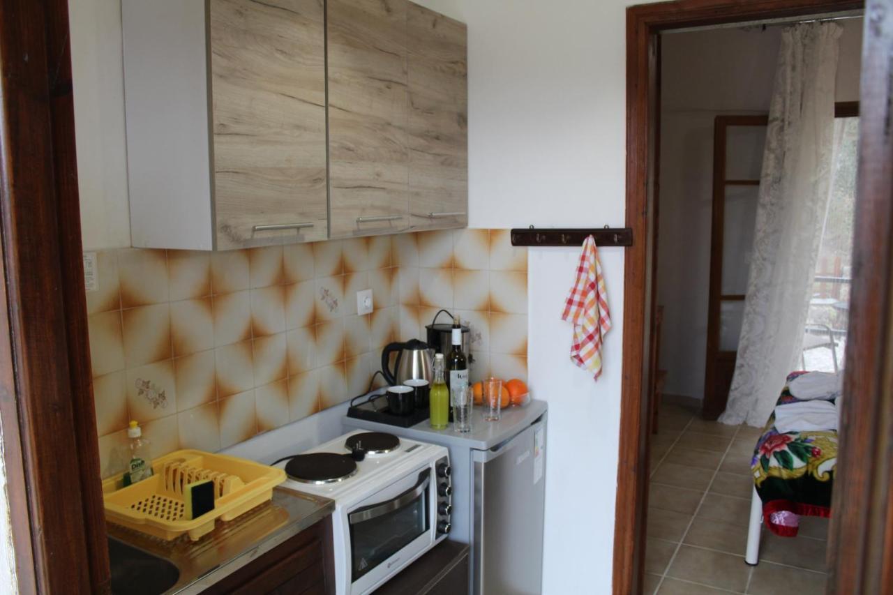 Marina 1990 Apartment Agios Georgios Pagon Ngoại thất bức ảnh