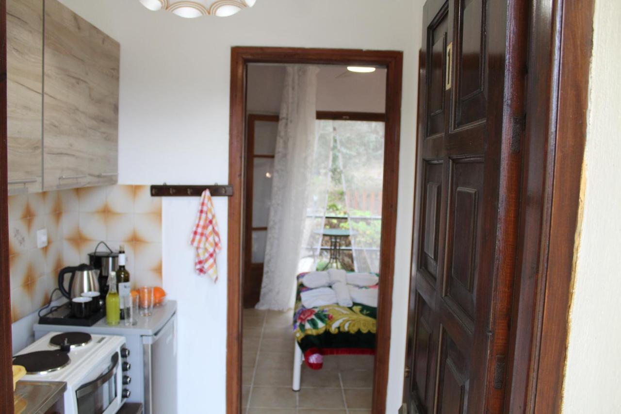 Marina 1990 Apartment Agios Georgios Pagon Ngoại thất bức ảnh