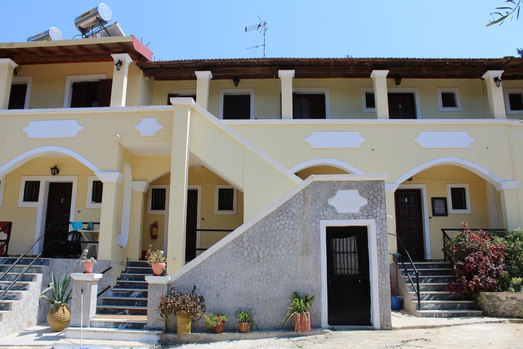 Marina 1990 Apartment Agios Georgios Pagon Ngoại thất bức ảnh