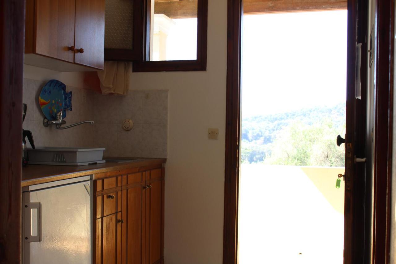 Marina 1990 Apartment Agios Georgios Pagon Ngoại thất bức ảnh