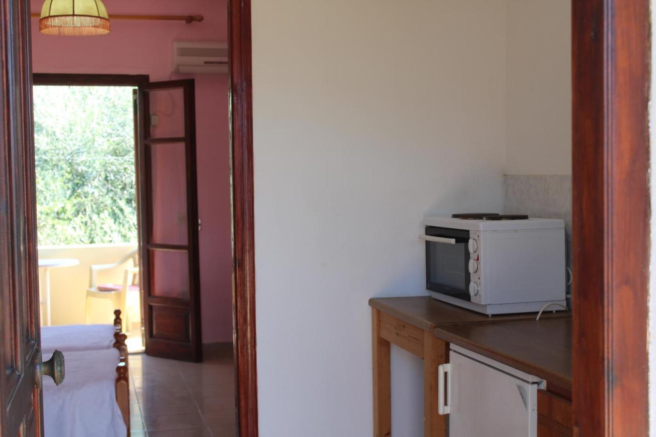 Marina 1990 Apartment Agios Georgios Pagon Ngoại thất bức ảnh