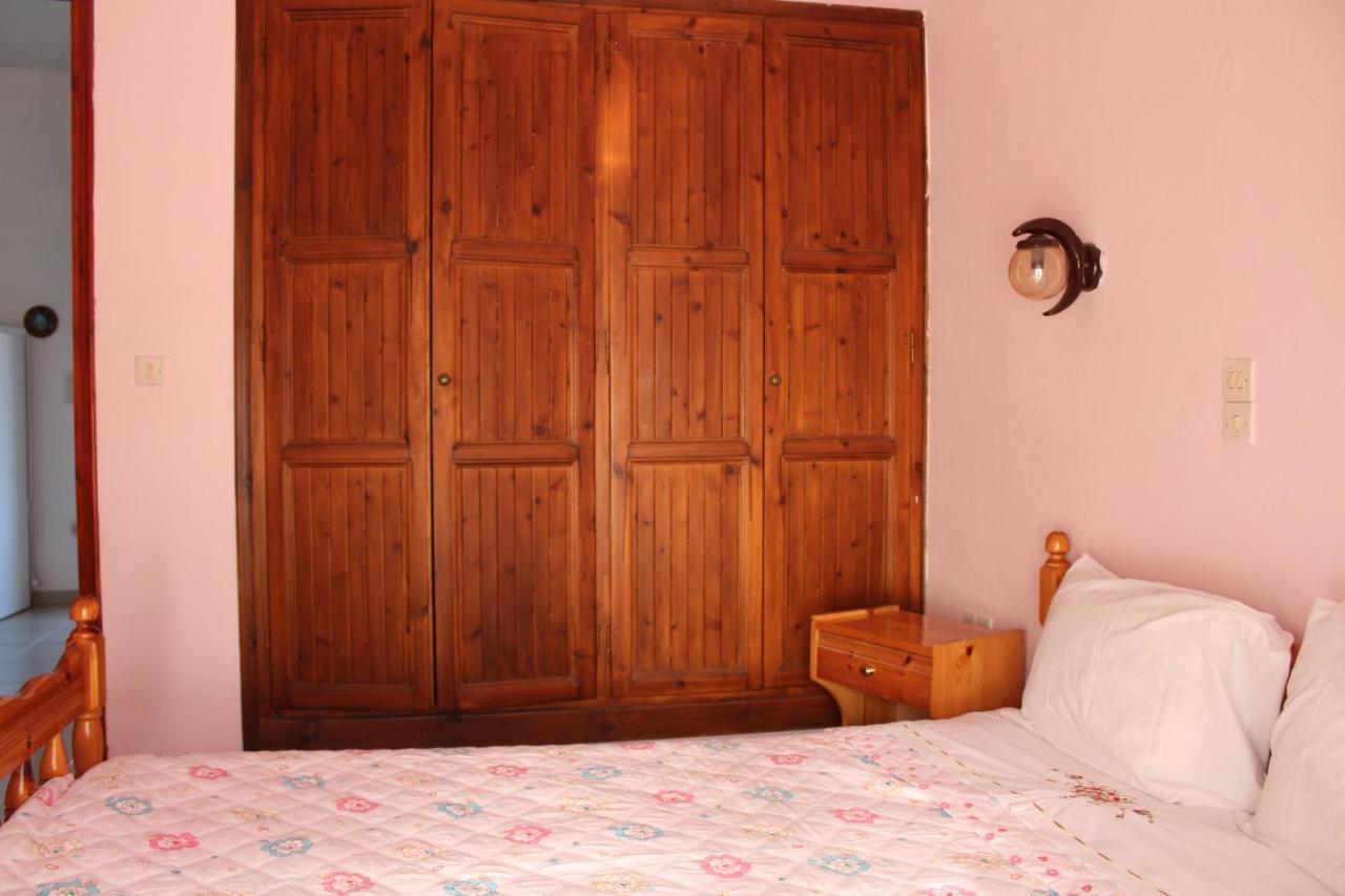 Marina 1990 Apartment Agios Georgios Pagon Ngoại thất bức ảnh