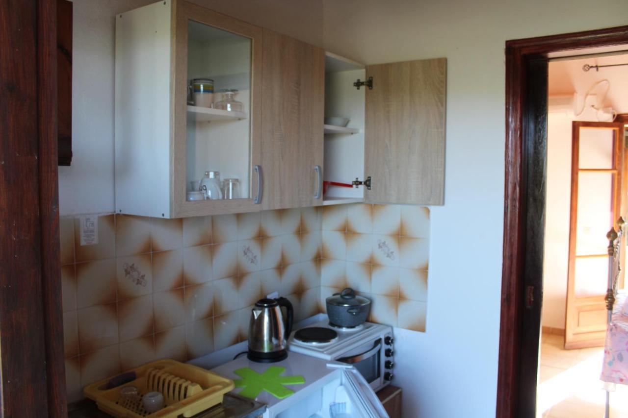 Marina 1990 Apartment Agios Georgios Pagon Ngoại thất bức ảnh