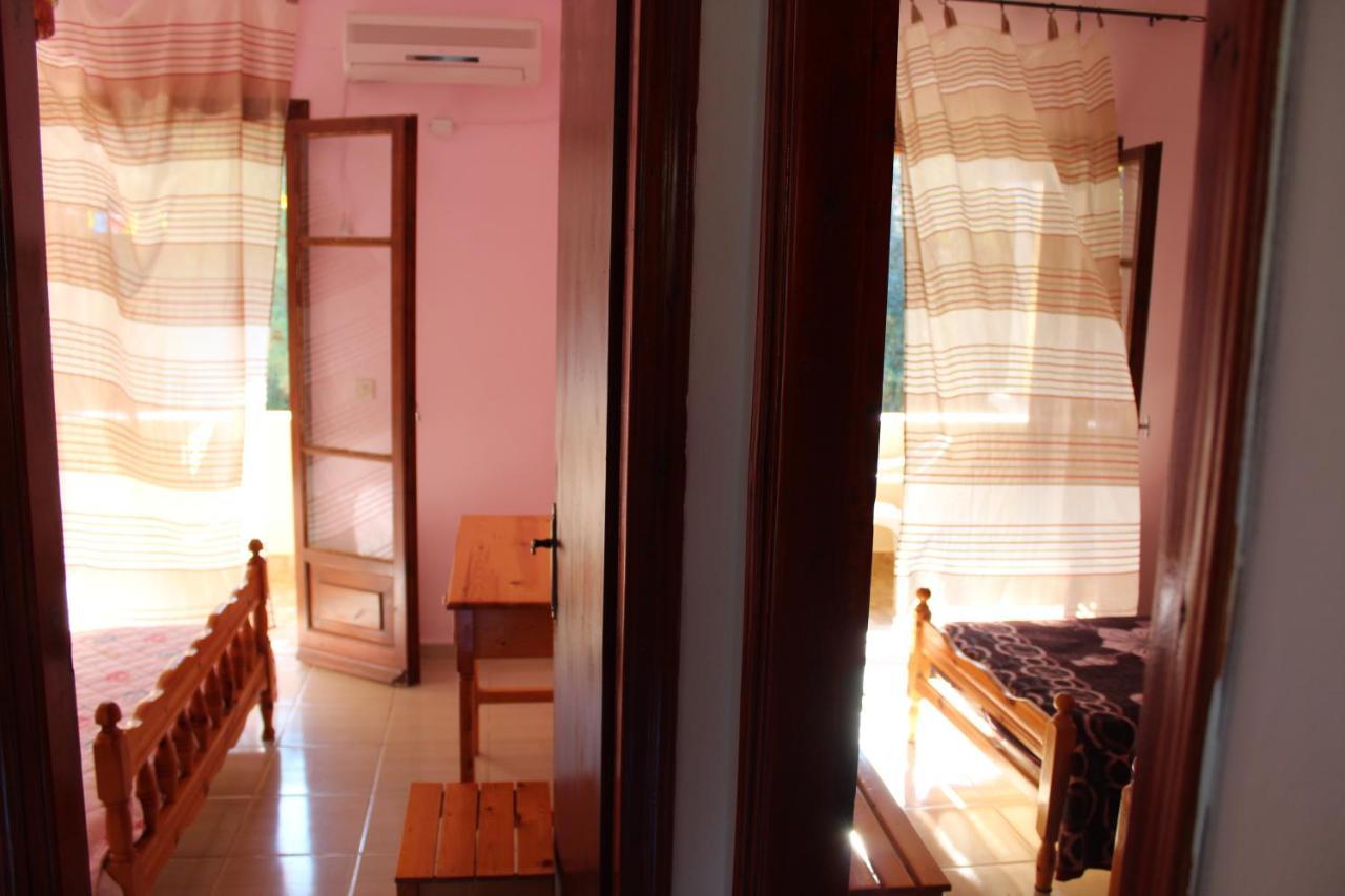 Marina 1990 Apartment Agios Georgios Pagon Ngoại thất bức ảnh
